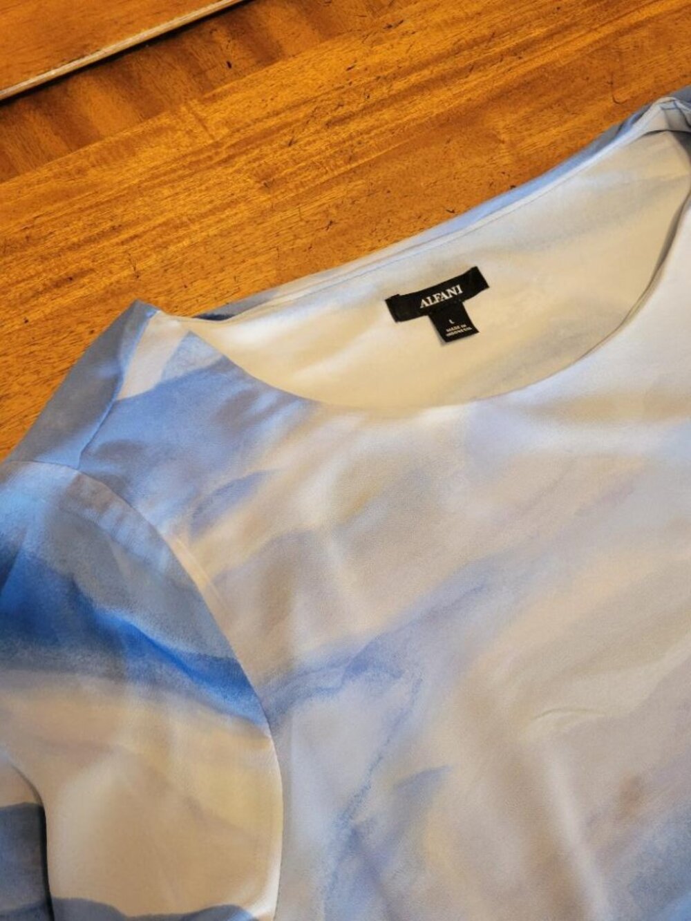 Alfani Blue & White Waved Pattern Blouse - Picture 5 of 10